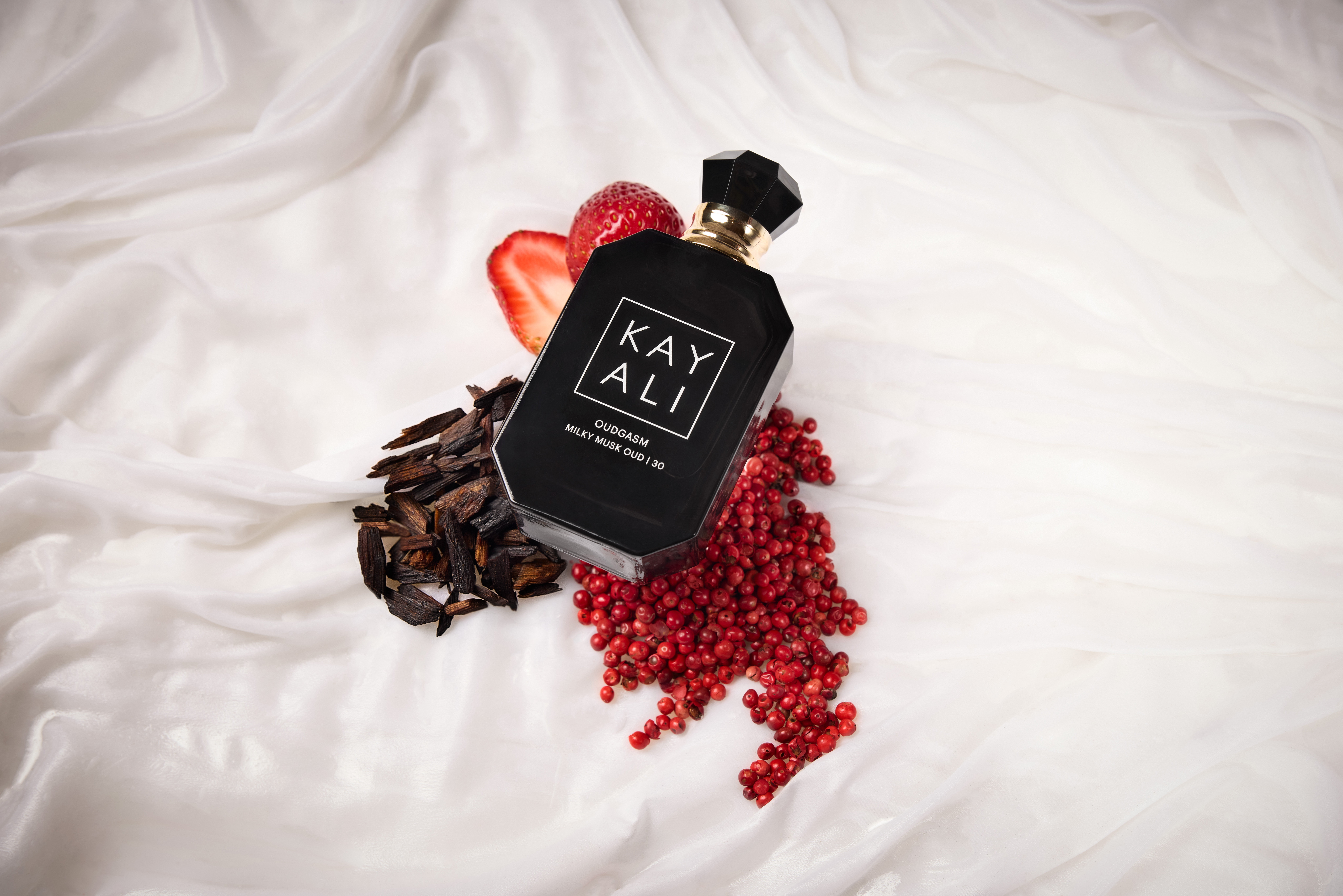 KAYALI-New-Oudgasm-Sephora-Miami-3-Hues-Destinee-A-Hughes